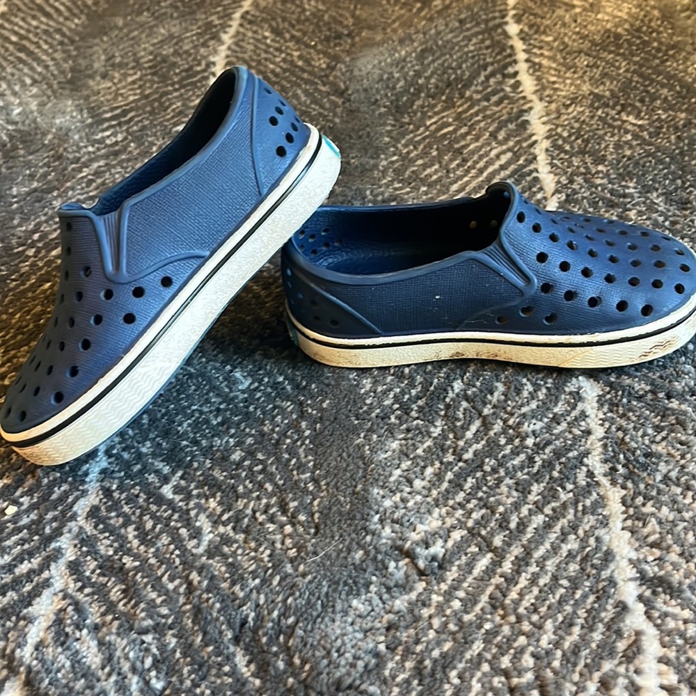 Native shoes - Picture 2 of 4